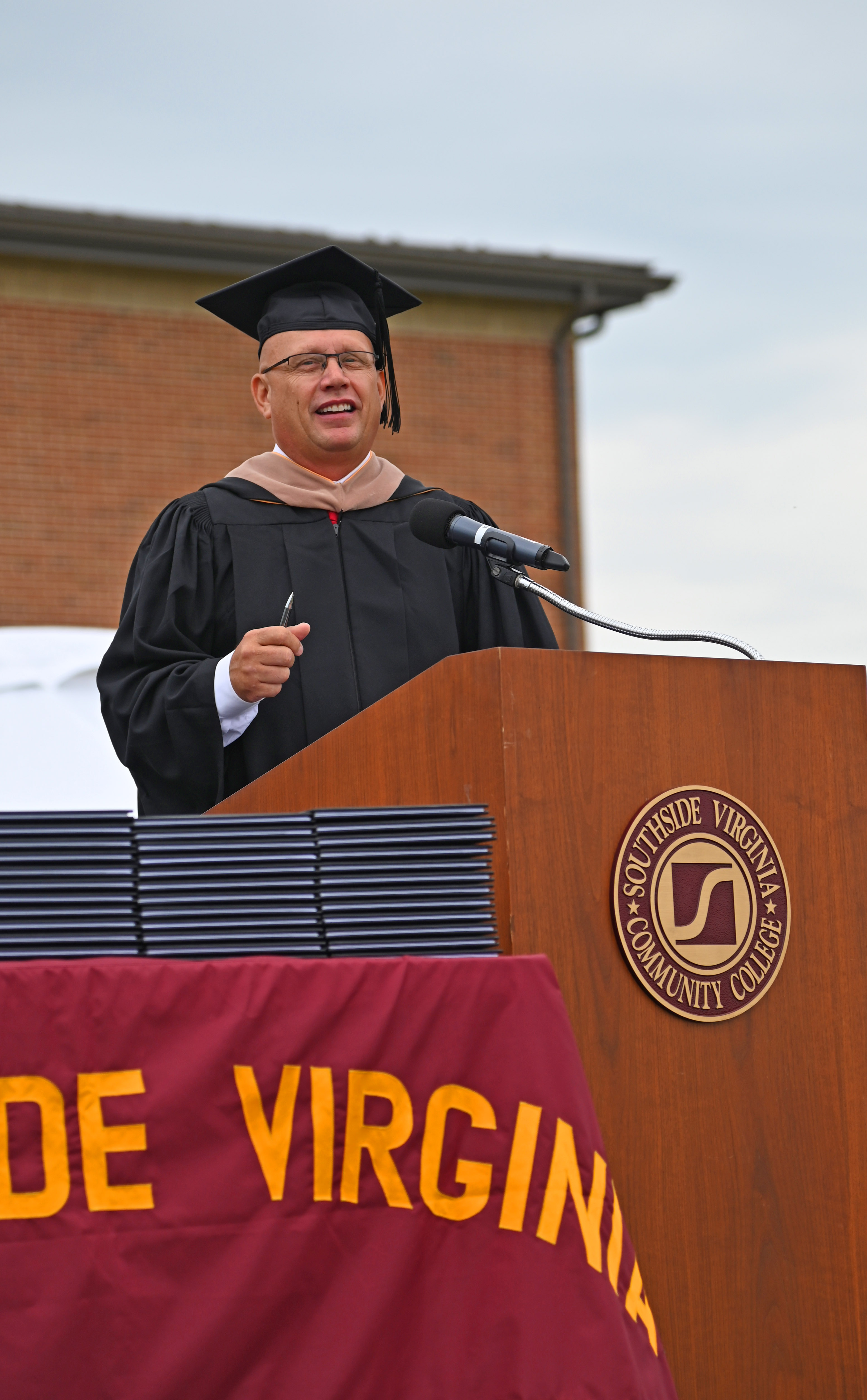 Troy Selberg Gives Commencement Speech